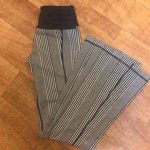 Lululemon bootcut Leggings